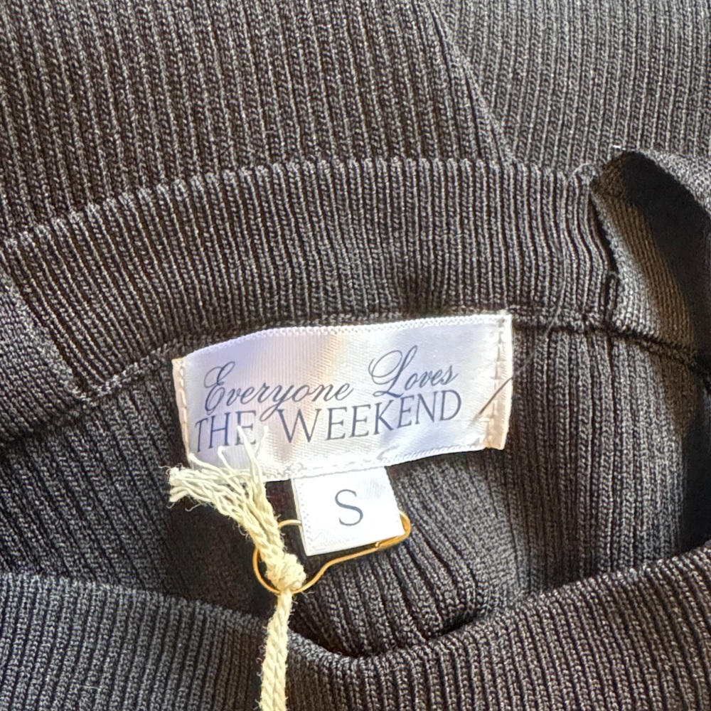 Everyone Loves the Weekend Paris Dress NWT - Picture 7 of 7